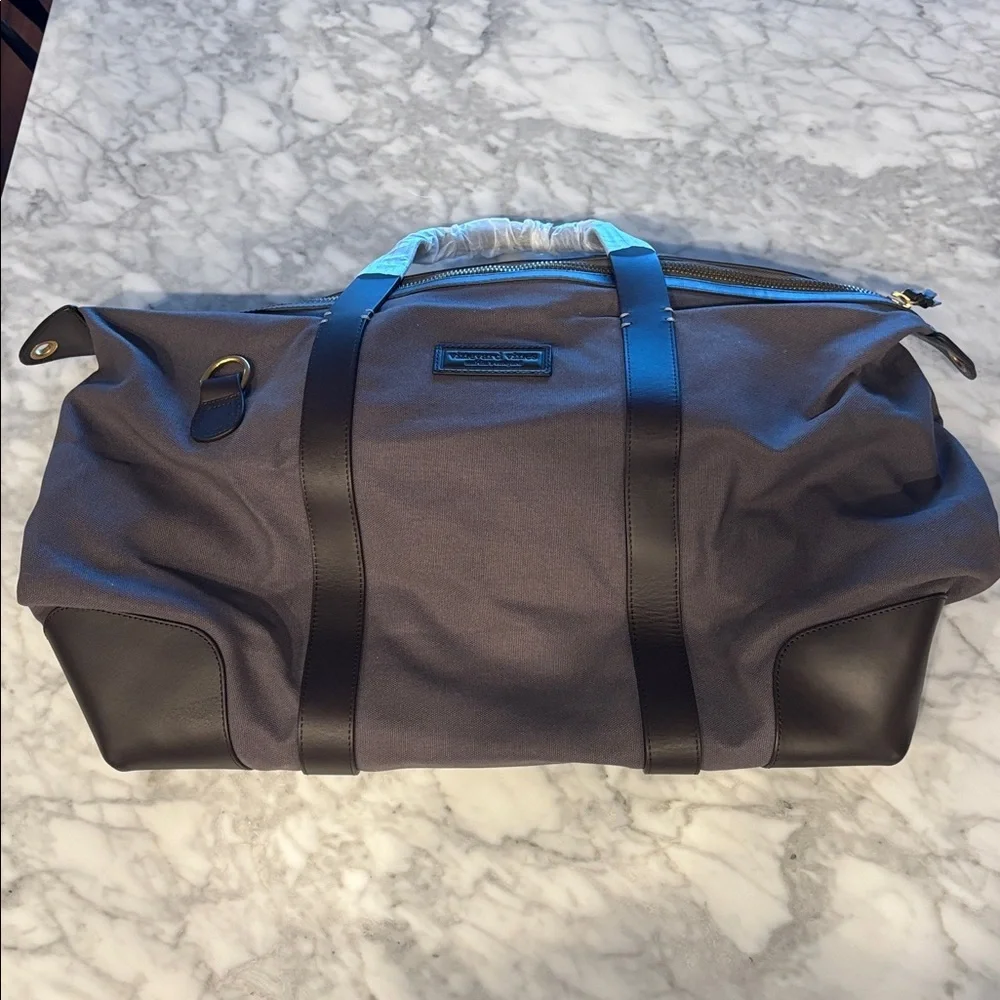 Vineyard vines elevated duffel Gray and Black Men's Bag